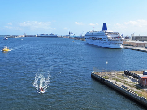 Overview of Port Everglades, Florida